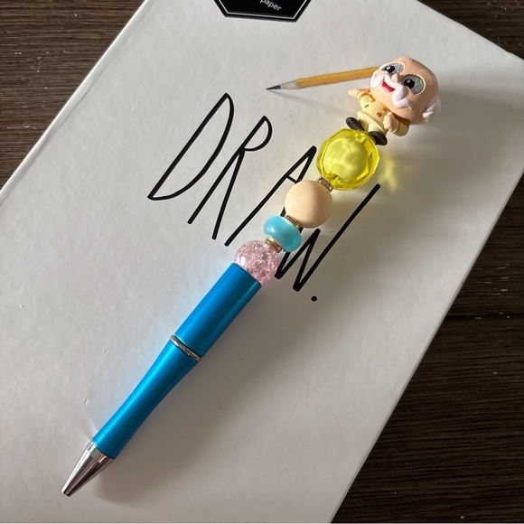 Disney Doorables: Cinderella: The King handmade beaded pen - Picture 2 of 3